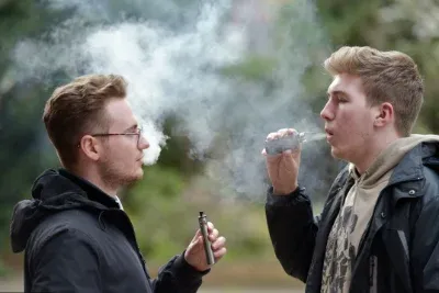10 Evidence-Based Benefits of Switching from Smoking to Vaping
